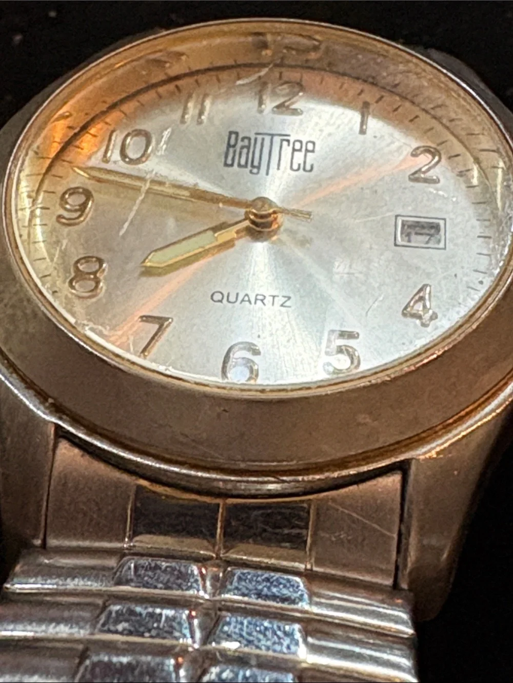 Vintage Silver Quartz stretch Wristwatch with Date